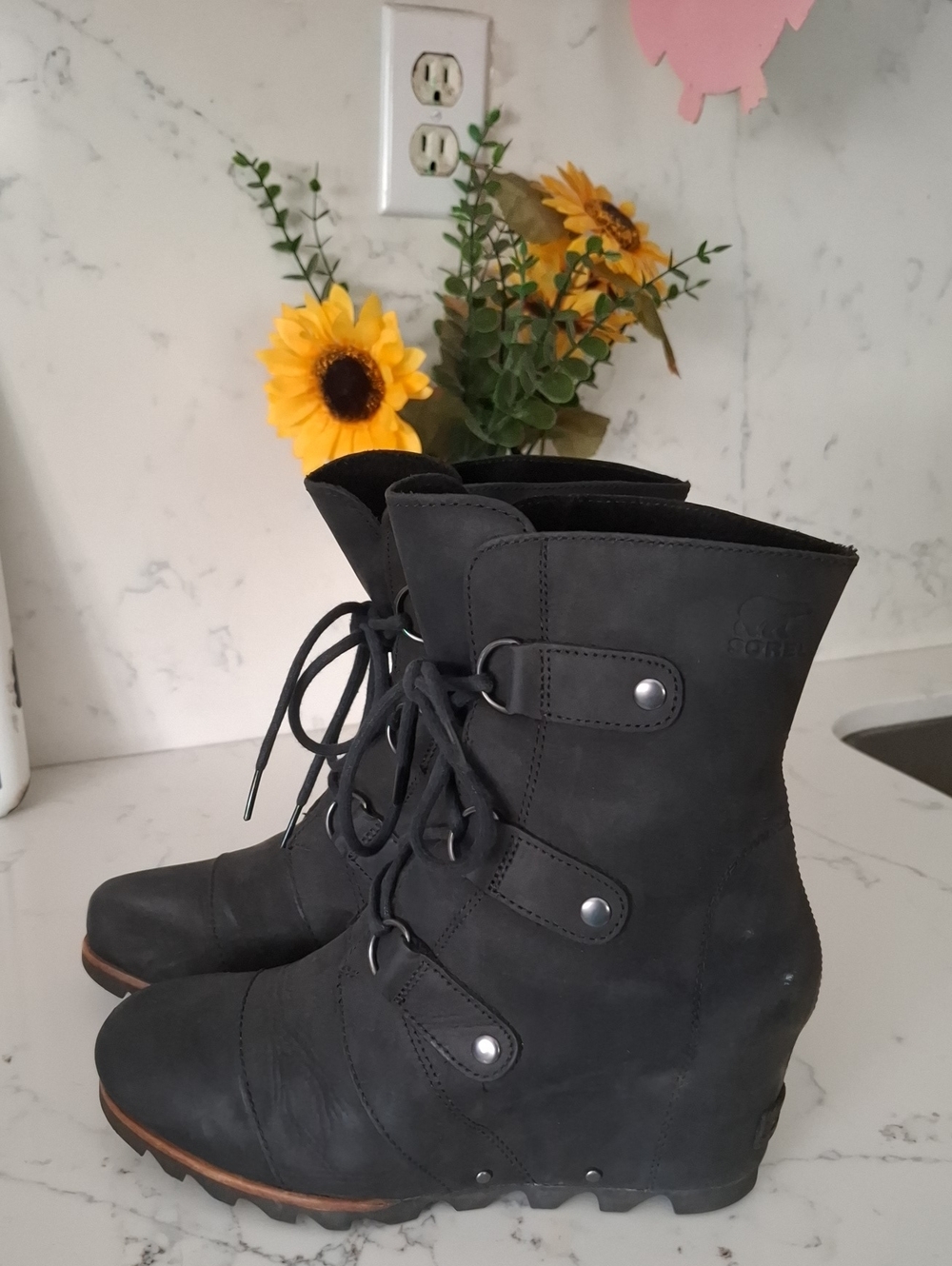 Sore Joan Of Artic l Black Lace-Up Women's Ankle Boots